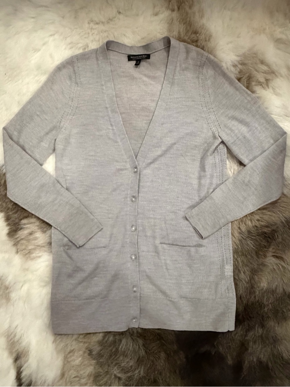 Banana Republic lightweight Merino light Gray Button Cardigan pockets medium